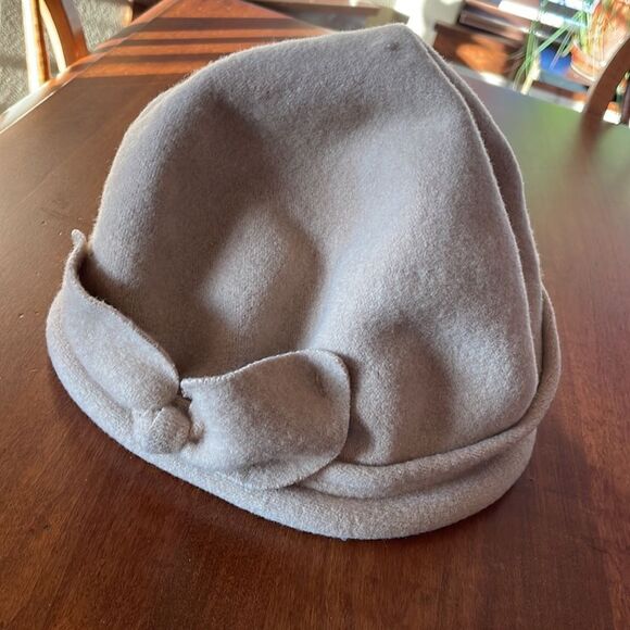 Parkhurst Canada Wool Cloche Hat - Picture 2 of 9